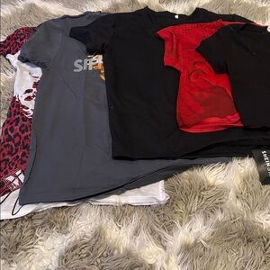 Set of 5 women’s tees